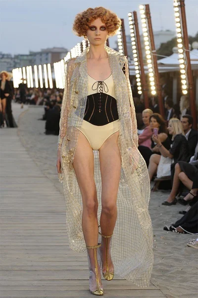 Look 43